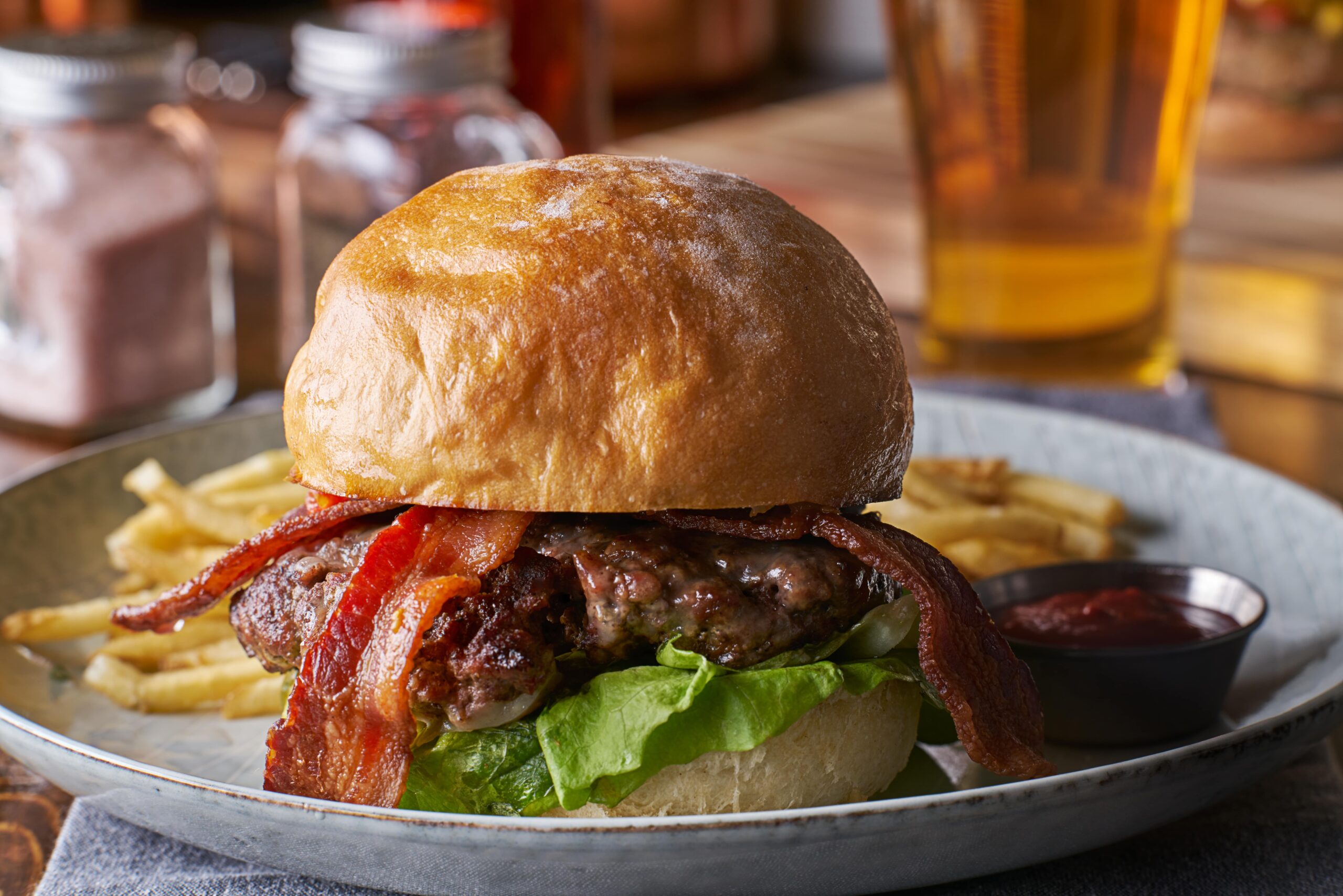 thick-tasty-bacon-cheese-burger-on-brioche-bun-ser-2025-03-30-06-17-32-utc-min
